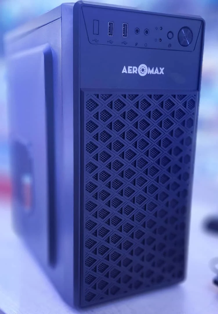Корпус Aeromax Micro WS-C5023 Black Micro ATX, USBx2 , HD-Audio, Cooler Position:Front1*12cm;Top:1*12cm;Rear:1*8cm,,2x3.5"/2x2.5",275x170x340mm,Без Б/П